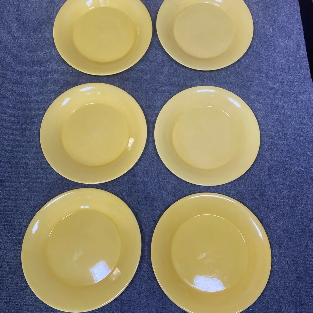 Set‎ of 6 Pier 1 butter Yellow Dinner Plate Set